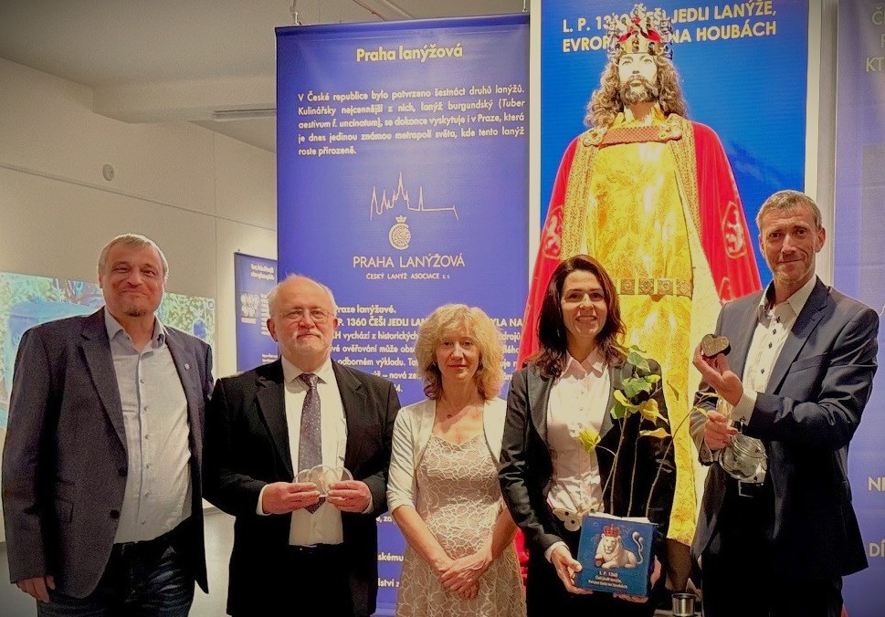 Vernisáž výstavy Českého lanýže Asociace v NZM, Roman Vaněk, prof. RNDr. Milan Gryndler, CSc., RNDr. Hana Gryndlerová, Lenka Benešová, Richard Beneš